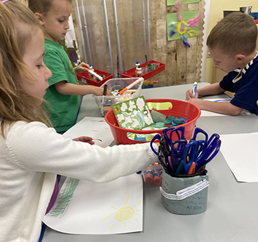 Children making art