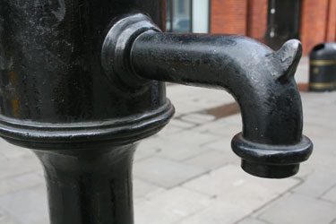 Pump spout replica